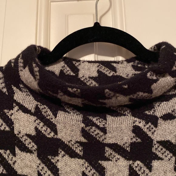 NWT XL Ann Taylor mock neck sweater - Picture 4 of 7